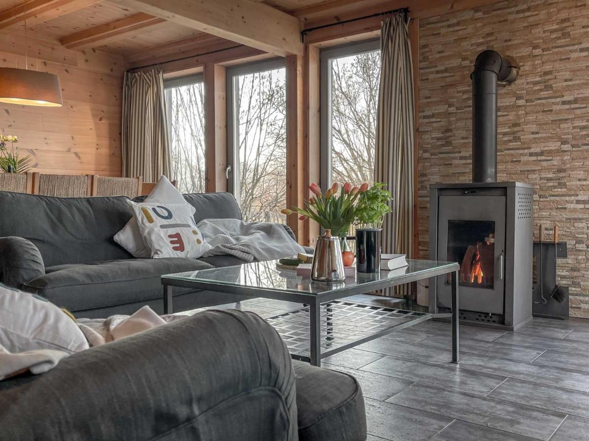 Traumhaff Kuestenchalets - Einzigartige Chalets An Der Ostsee. Ganz Aus Laerchenholz Mit Kamin Und Sauna Vogelsang-Warsin Экстерьер фото