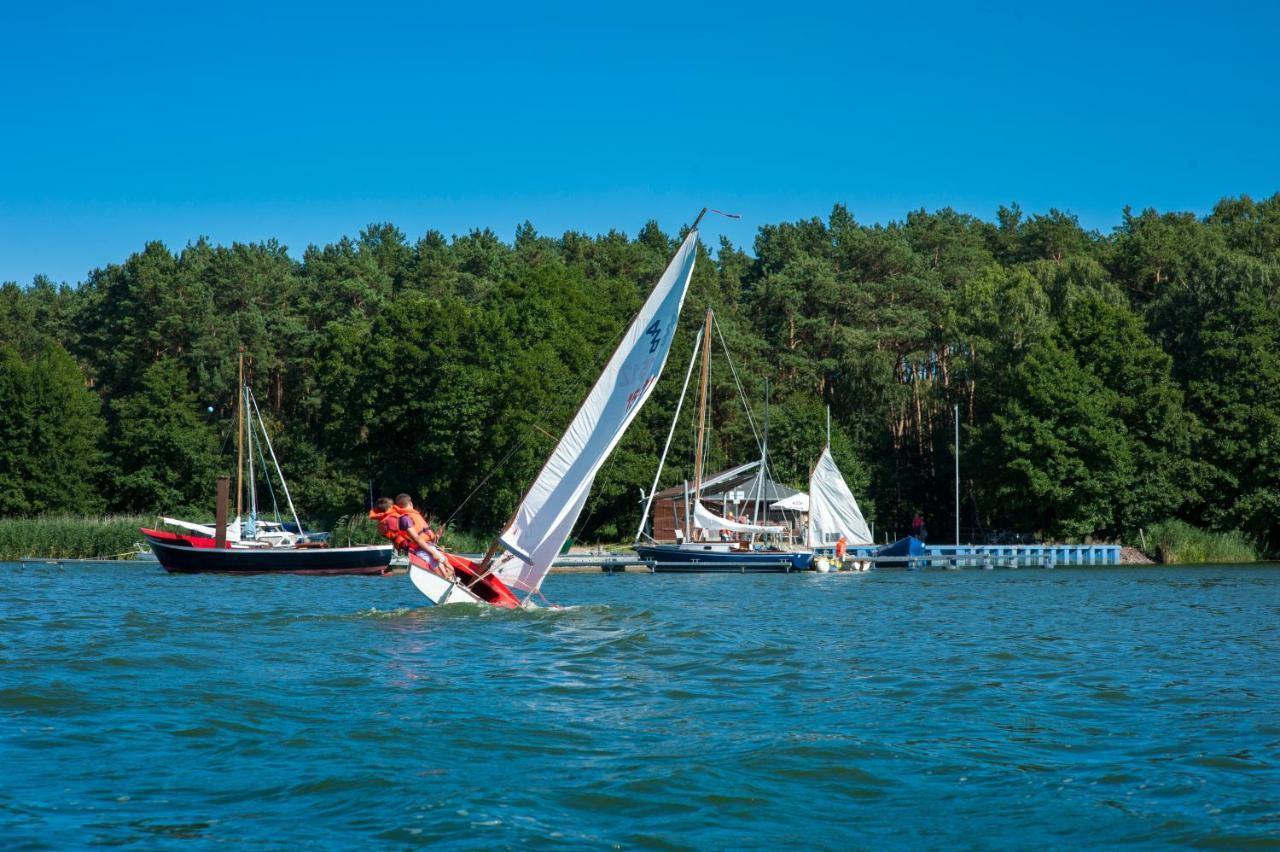 Traumhaff Kuestenchalets - Einzigartige Chalets An Der Ostsee. Ganz Aus Laerchenholz Mit Kamin Und Sauna Vogelsang-Warsin Экстерьер фото