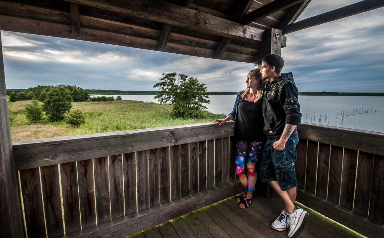 Traumhaff Kuestenchalets - Einzigartige Chalets An Der Ostsee. Ganz Aus Laerchenholz Mit Kamin Und Sauna Vogelsang-Warsin Экстерьер фото